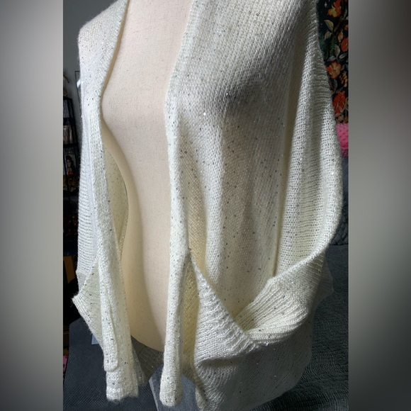 3/$30 ARDEN B. Women’s Sequins Open Front Batwing Sleeve Cardigan NWT SMALL - Picture 3 of 12